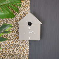 Klok- Wandklok Koekoeksklok - Taupe - 24x27x9cm