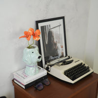 Vaas -Bloemenvaas Hond - Dolomiet - Mintgroen/Lila- 13x14x21cm