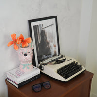 Vaas - Bloemen Vaas - Hond - Dolomiet - Roze/Mintgroen - 13,5x14,5x23cm