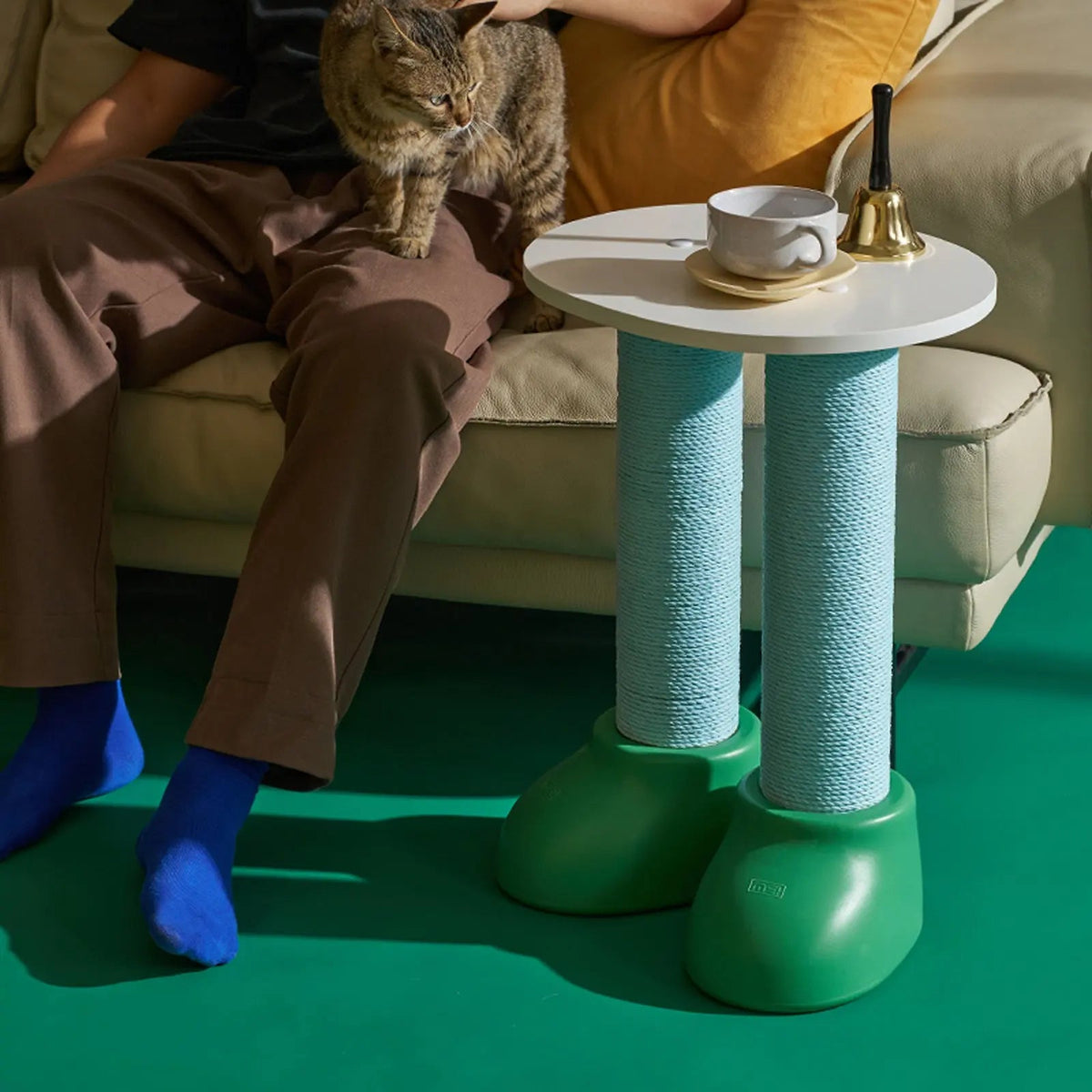 Bootsy Katten krabpaal met kattenmand